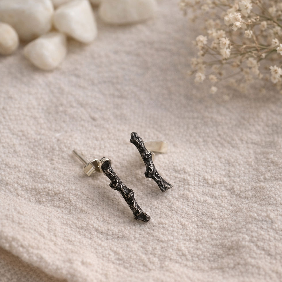 תמונה ממוזערת: עגילי ענף כסף מושחרים– עגילים צמודים בהשראת הטבע