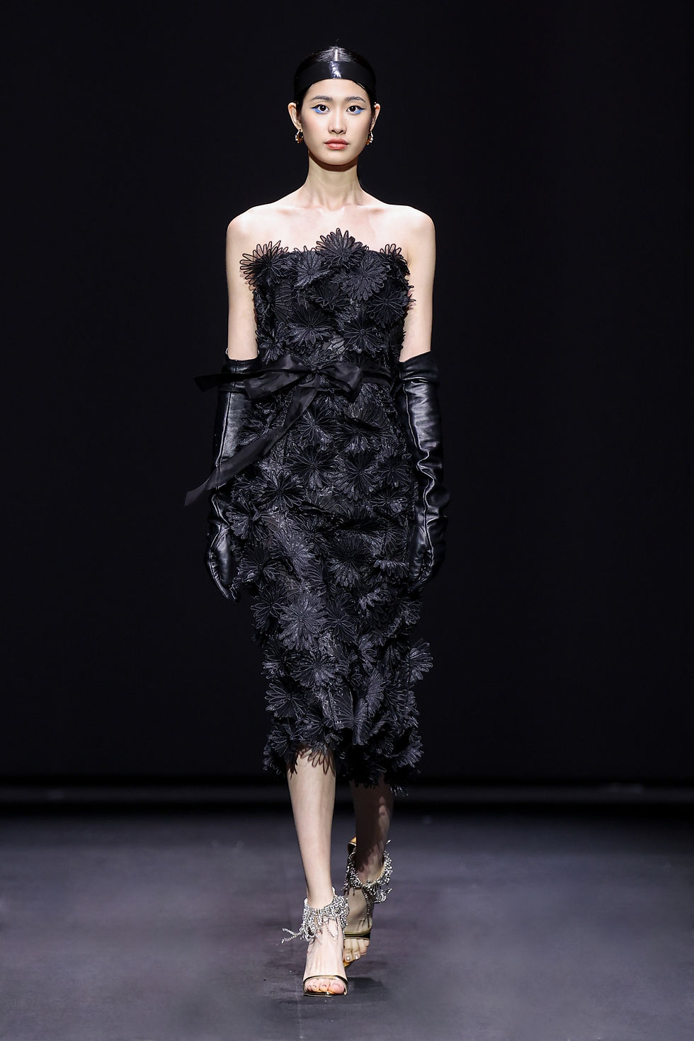 Embroidered flower breast dress