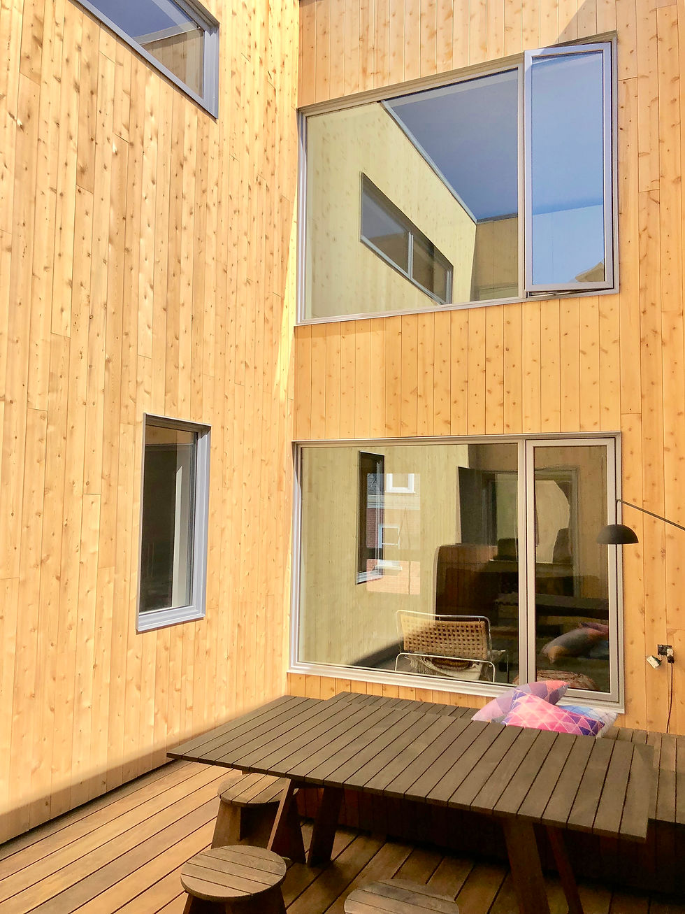Fenêtres, Portes et Façade en Bois.