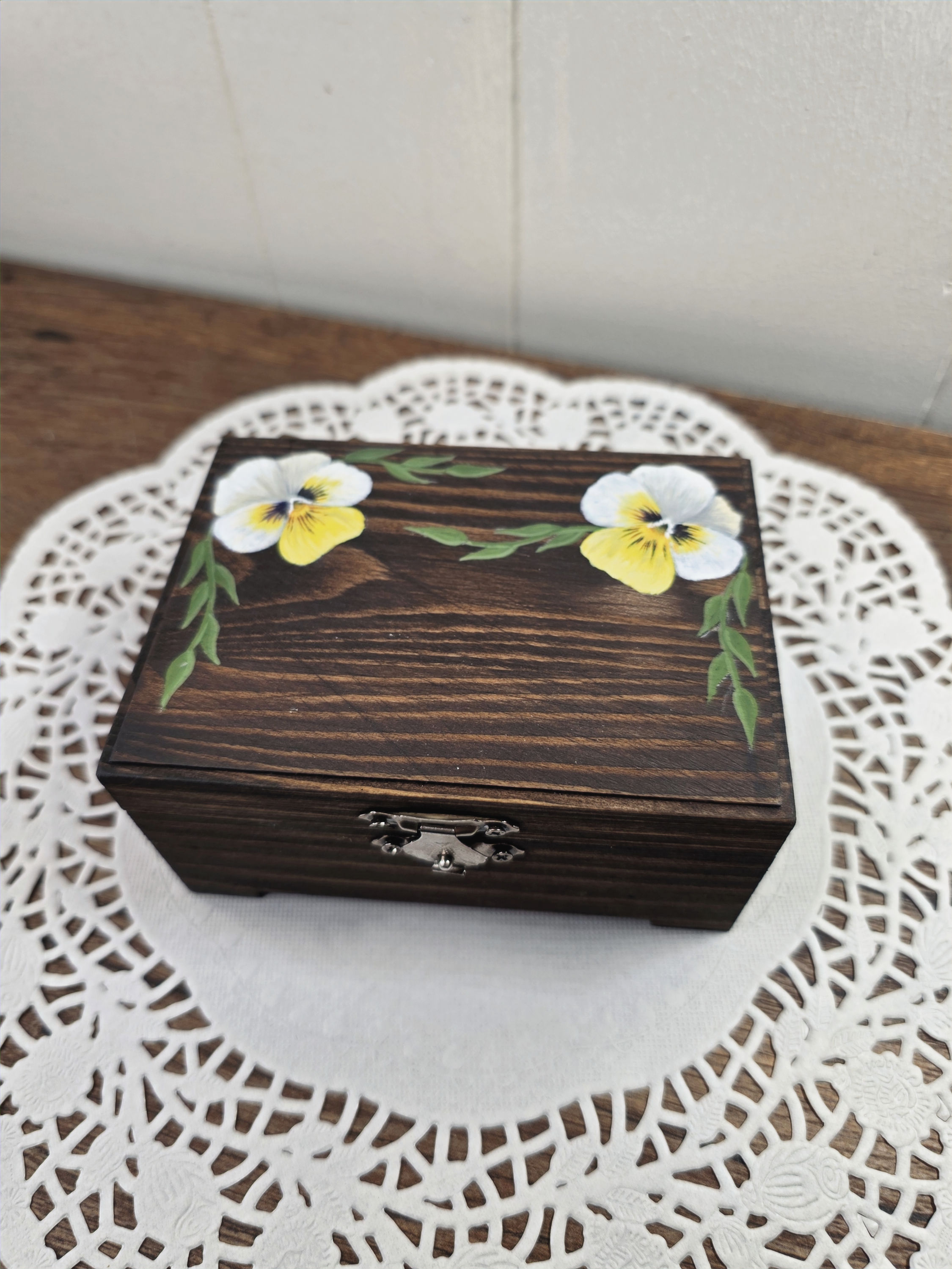 Pansies | Medium Trinket Box