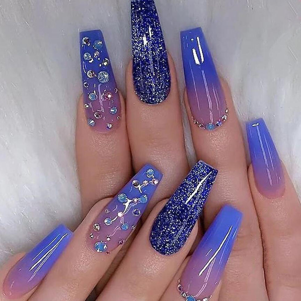 Nice lovely nails (24 pieces in a pack )