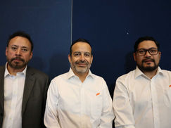 Representantes de Himalaya Wellness en el congreso de AVEM 2026.