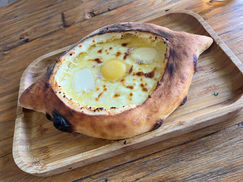 Jachapuri con huevo