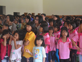 Celebrating the 62nd anniversary of Indonesian school