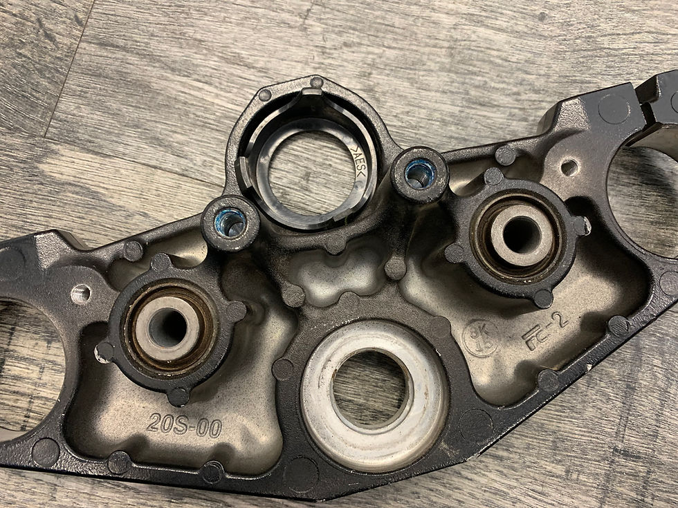 Thumbnail: Yamaha 2009-2017 FZ6R OEM Upper Fork Holder Steering Stem Top Bracket