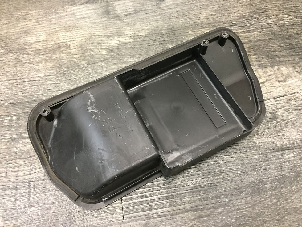 Thumbnail: Yamaha 2004-2006 YZFR1 R1 OEM ECU ECM CDI Igniter Cover (#1)