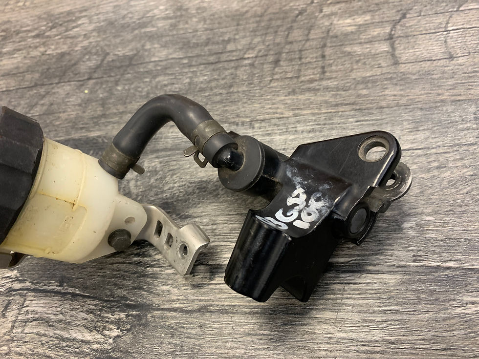 Thumbnail: Suzuki 2003 2004 GSXR1000 OEM Front Right Brake Master Cylinder
