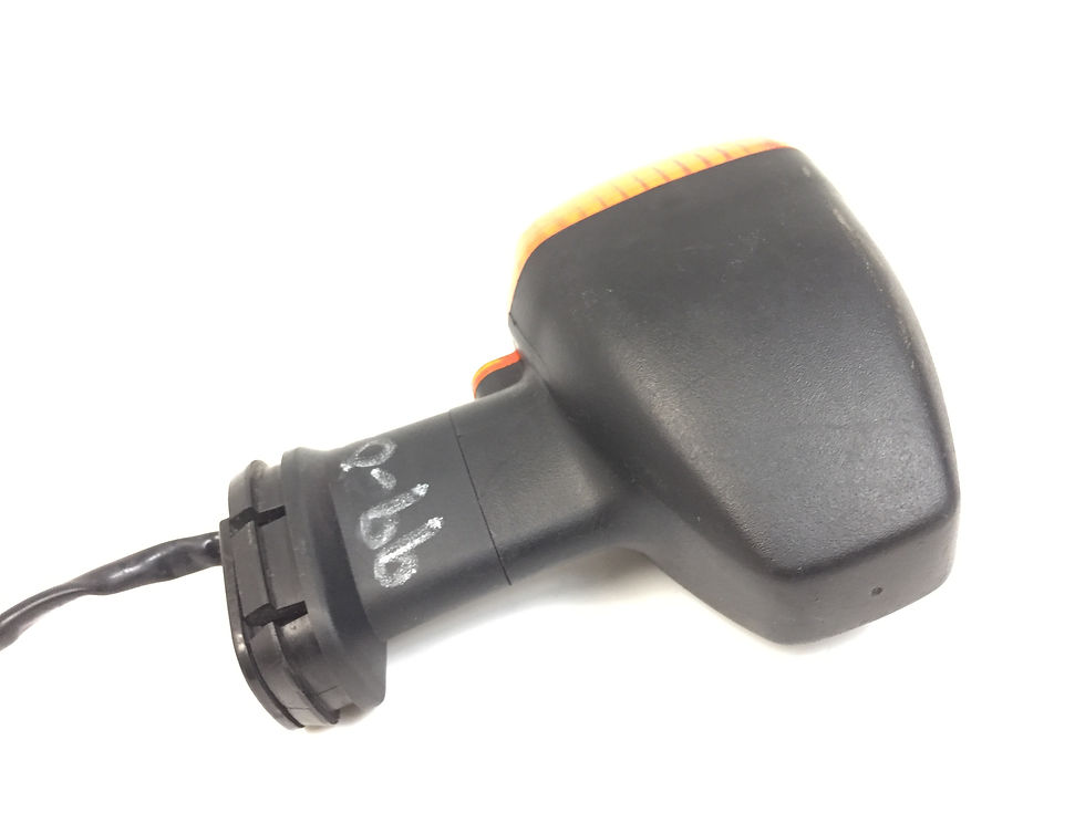 Thumbnail: Yamaha 2001-2002 YZFR6 R6 OEM Rear Left Turn Signal Indicator