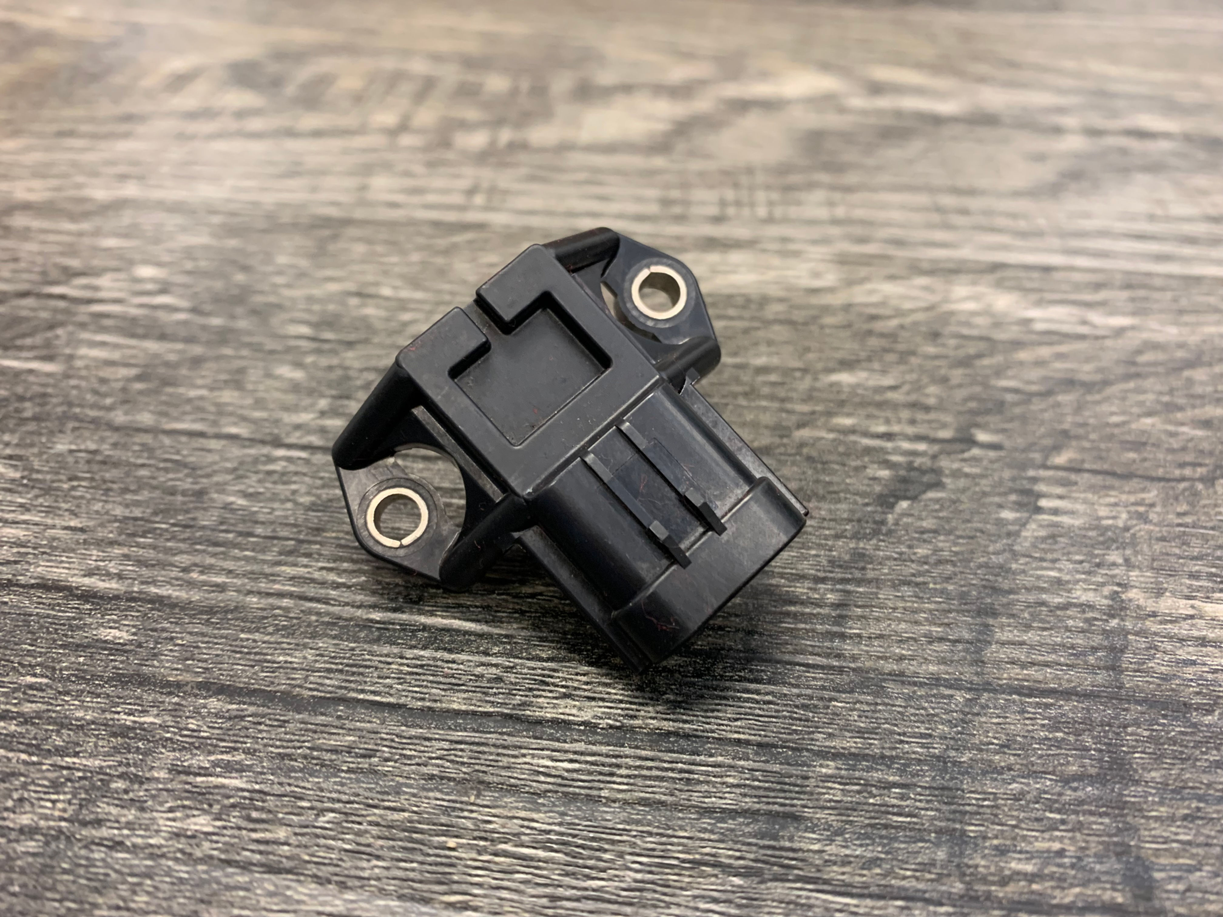 Yamaha 2006 2007 YZFR6 R6v R6r OEM Pressure Sensor
