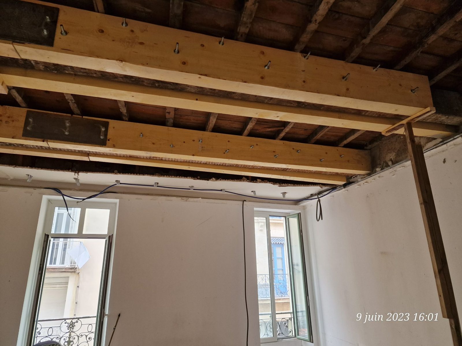 Renforcement de plancher : poutres doublées