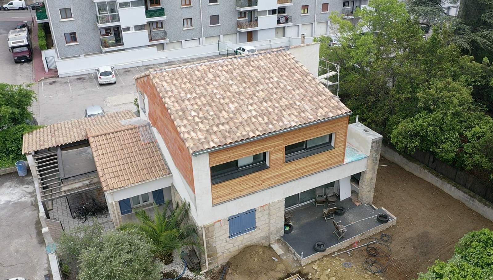 Maison rénovée, vue du ciel