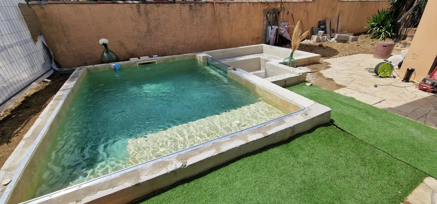 Piscine terminée et mise en eau