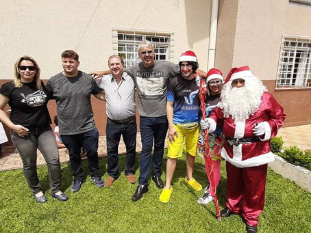 Doações de Brinquedos, Roupas e Calçados ao Lar Moisés