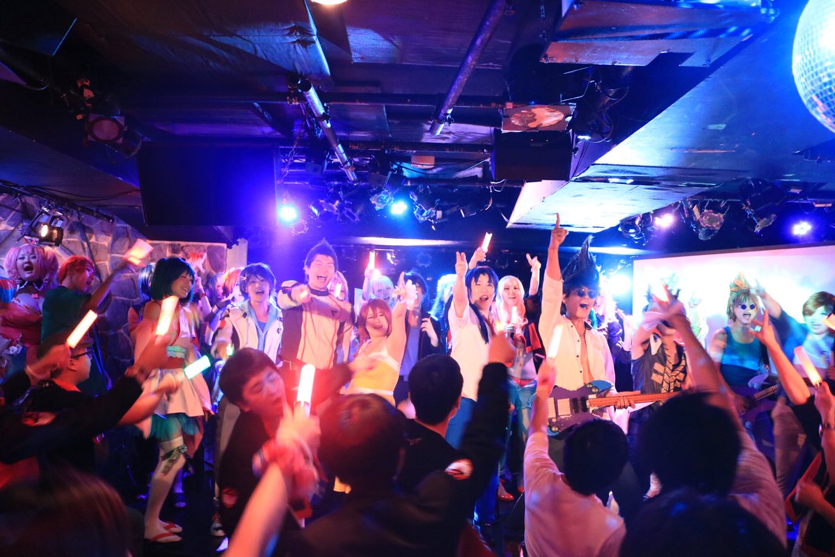 マクロスナイト About Us