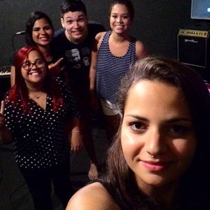 Banda Experiência Diluída procura vocalista