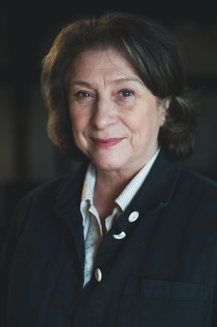 Caroline Quentin portrait