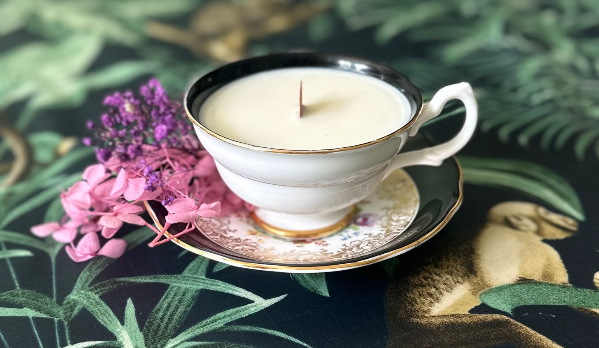 Vintage Imperial gold tea cup gingerbread candle