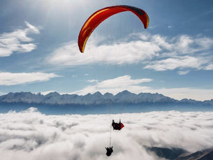 Paraglider Soars to 8598m After Cloud Ascent in Qilian Mountains