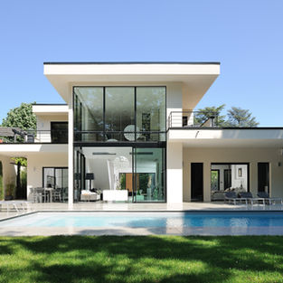 villa de luxe contemporaine moderne américaine californiènne Lyon toit plat