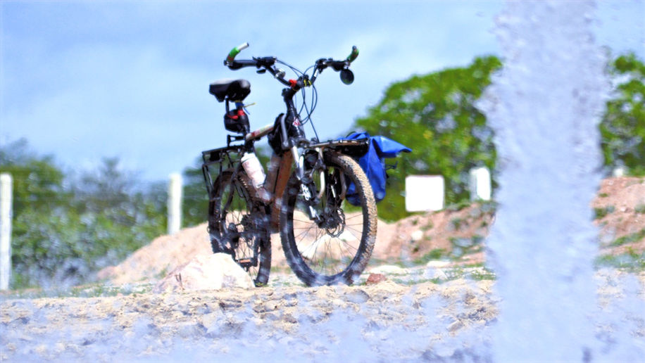 Vazamento de água na obra da  transposição do São Francisco_edited.jpg