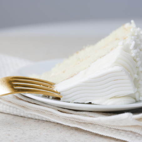 Vegan vs. Classic Cakes: What’s the Difference and Who Should Choose Each?