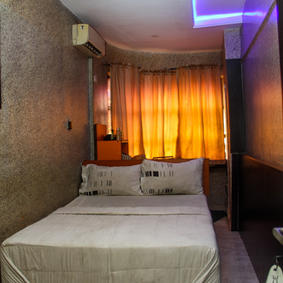 DoubleOne Suites - Prince Room