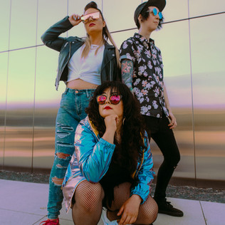 VIDEO PREMIERE: THE VON TRAMPS - "SUNFLOWER"