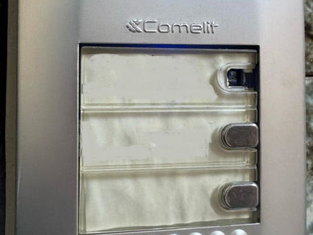 Knopje intercom vervangen - Hemonystraat - Amsterdam