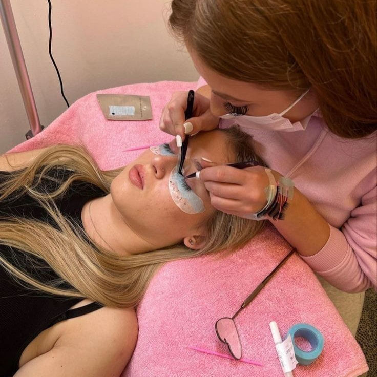 Pestatañas,cejas,microblading y limpieza facial