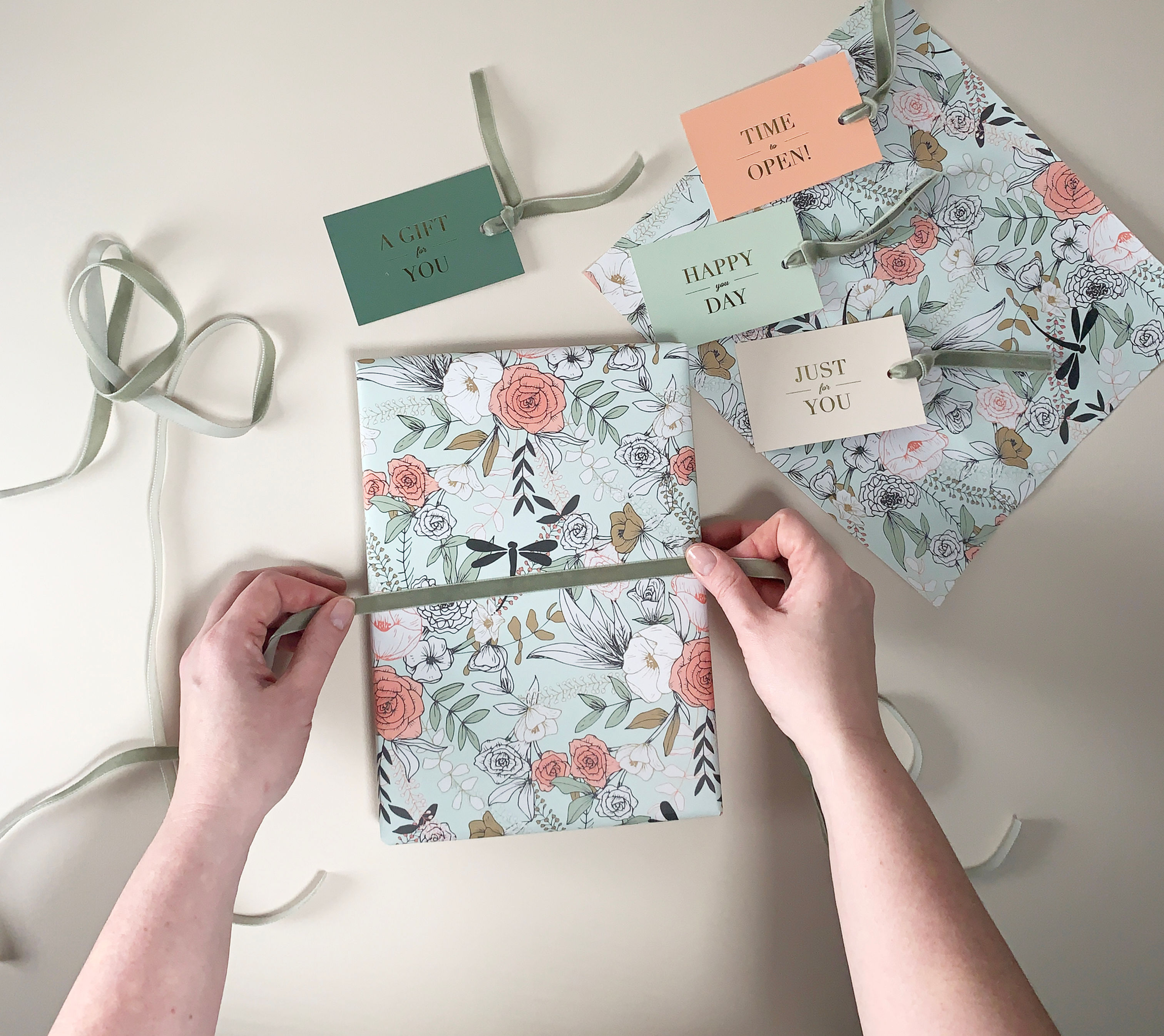 Floral Wrapping / Gift Wrap Box - Wrap, Tags and Ribbon box set
