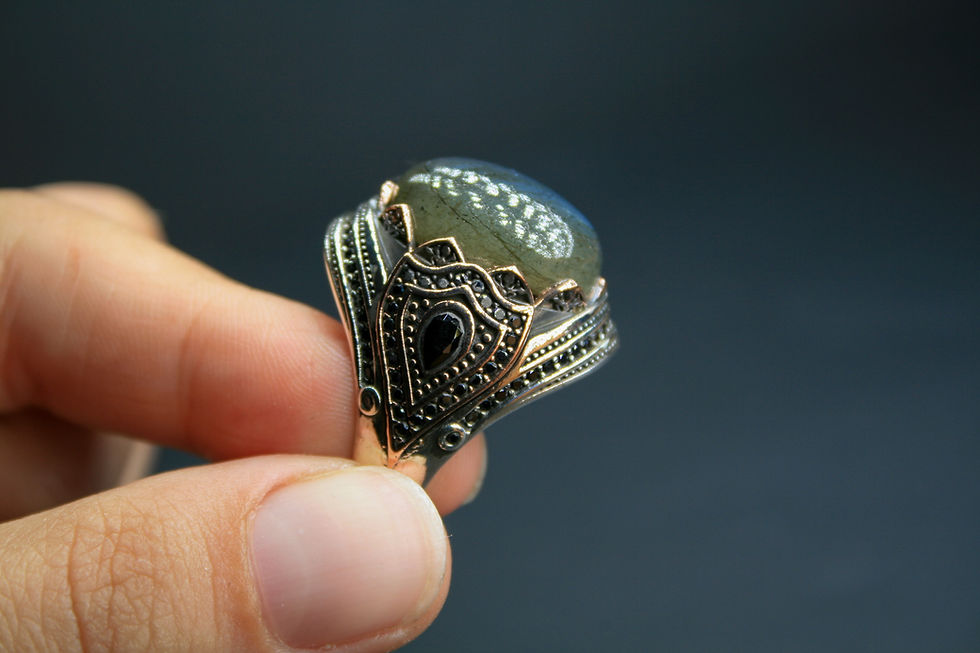 Thumbnail: Mystic Luminance: Sterling Silver Ring with Labradorite Stone