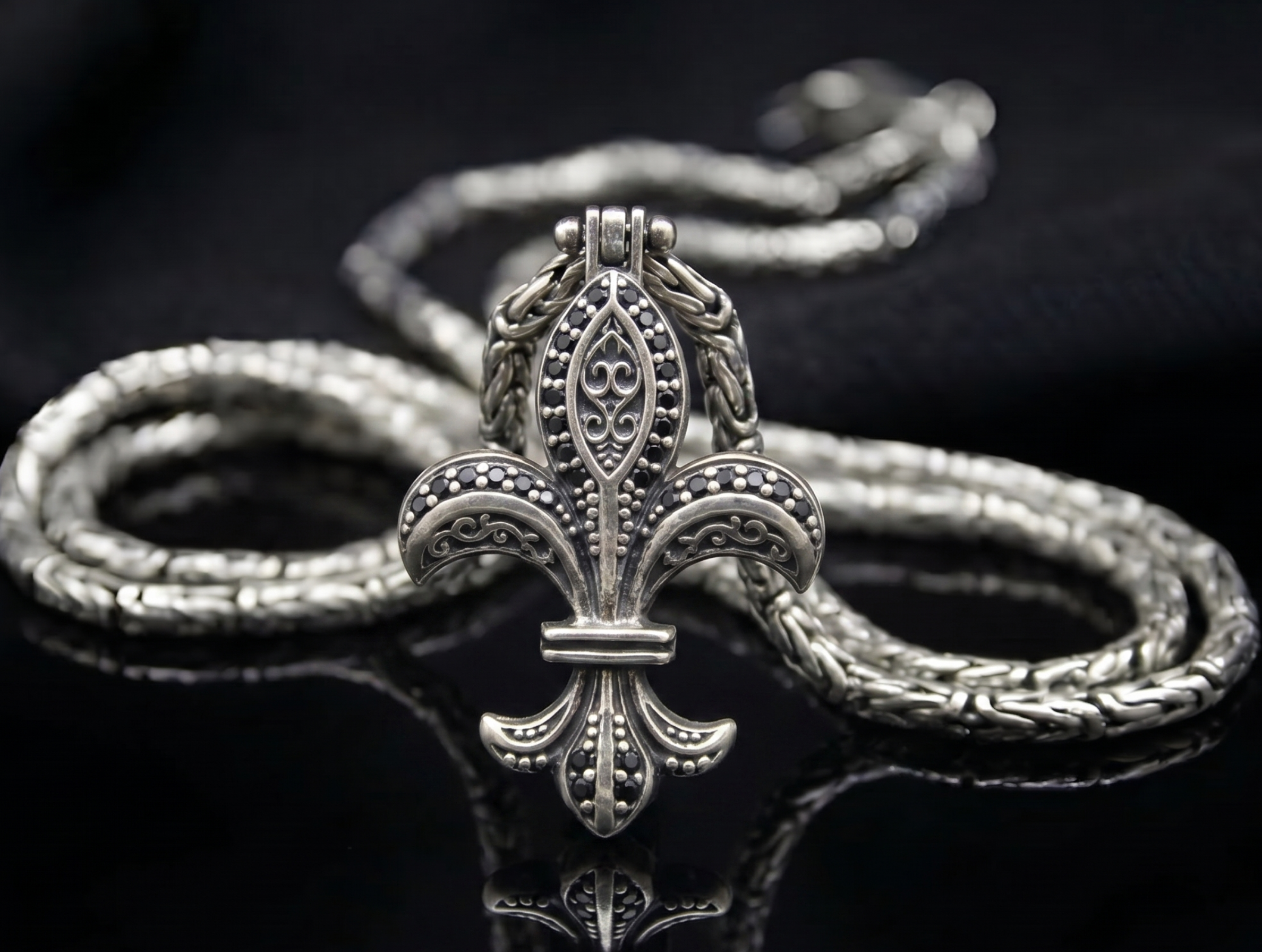 Fleur-de-lis Black Zircon 925 Sterling Silver Pendant Necklace