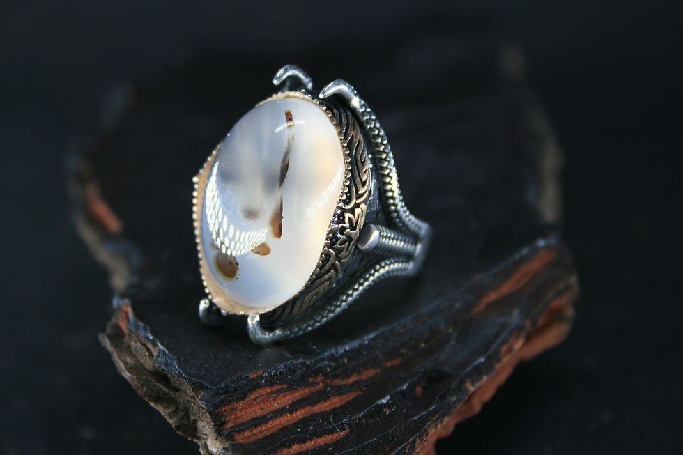 Thumbnail: Earthy Chic: Sterling Silver Ring with Agate Gemstone