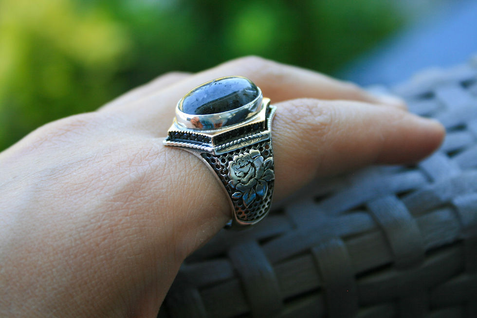 Thumbnail: 925 Sterling Silver Rose Design Labradorite Ring | Handmade Vintage Style Gemsto