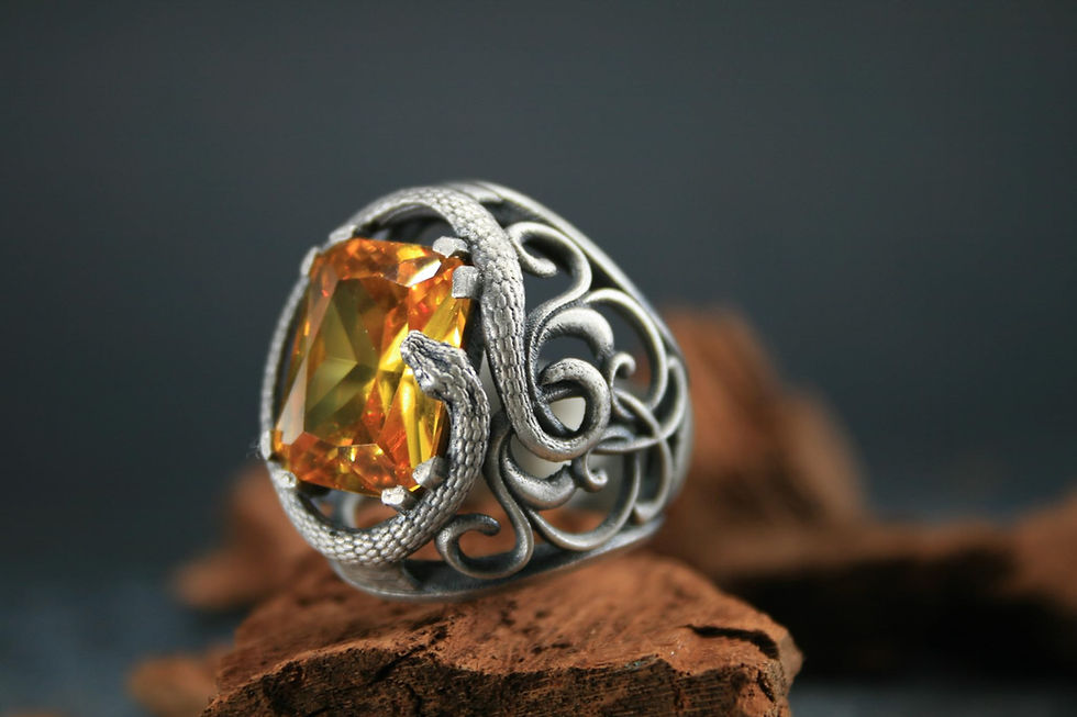 Thumbnail: Timeless Elegance: Green Zircon Gemstone - Snake Detail-925 Sterling Silver Ring