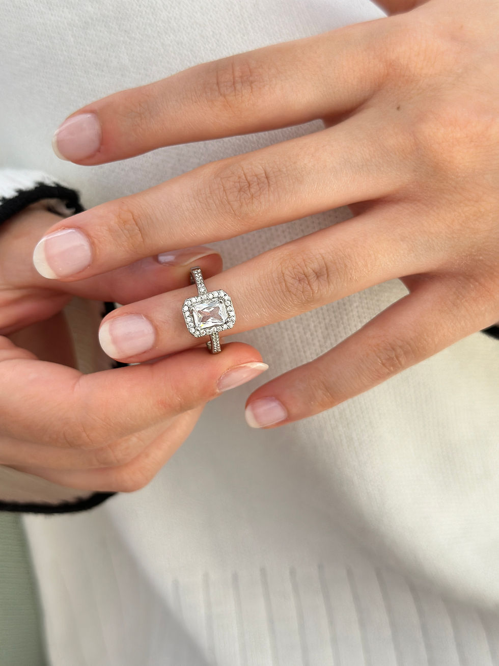 Thumbnail: Elegant Baguette Beauty: Sterling Silver Women's Ring