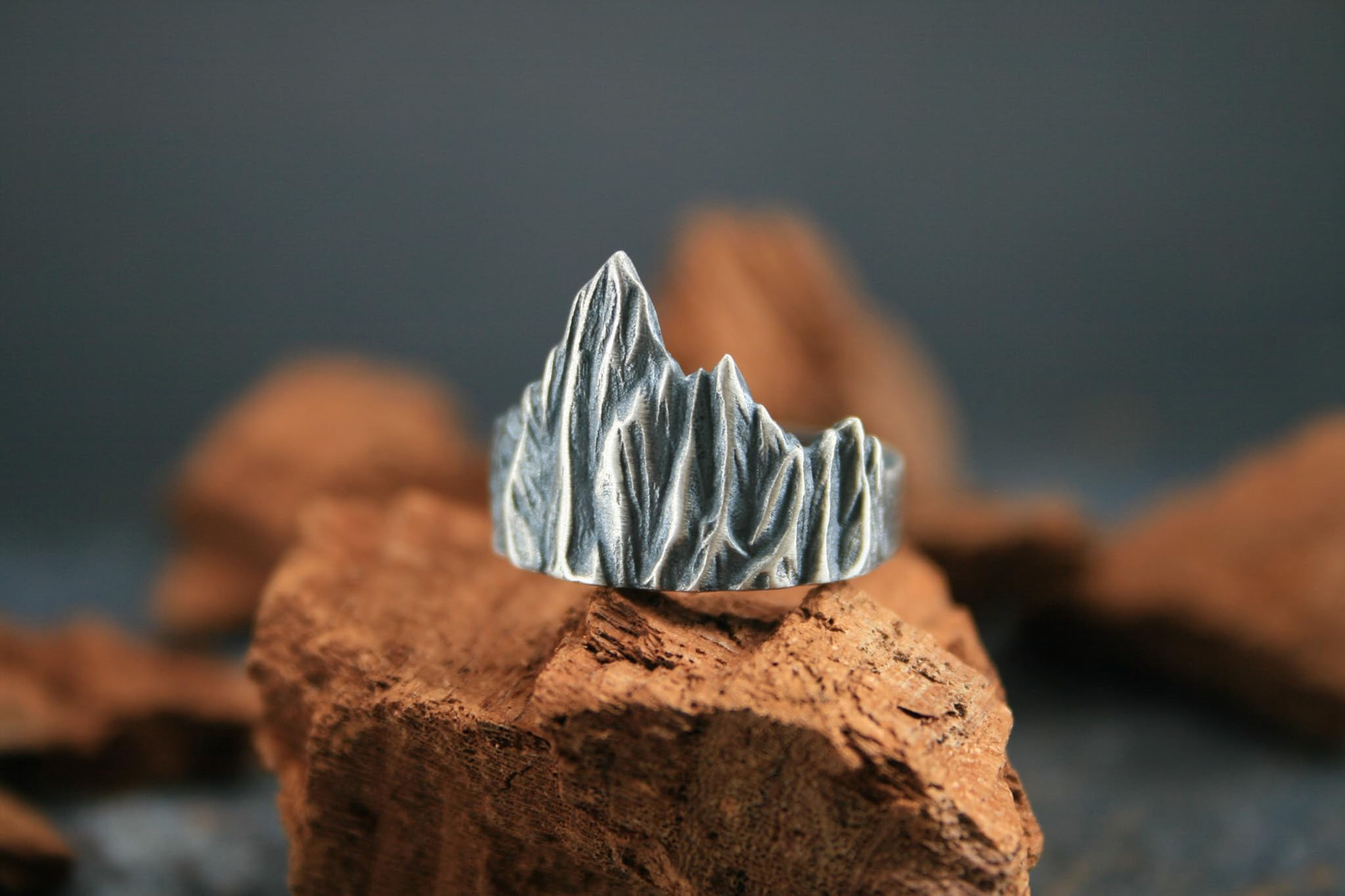 925 Sterling Silver Ring with Mountain Landscape Design