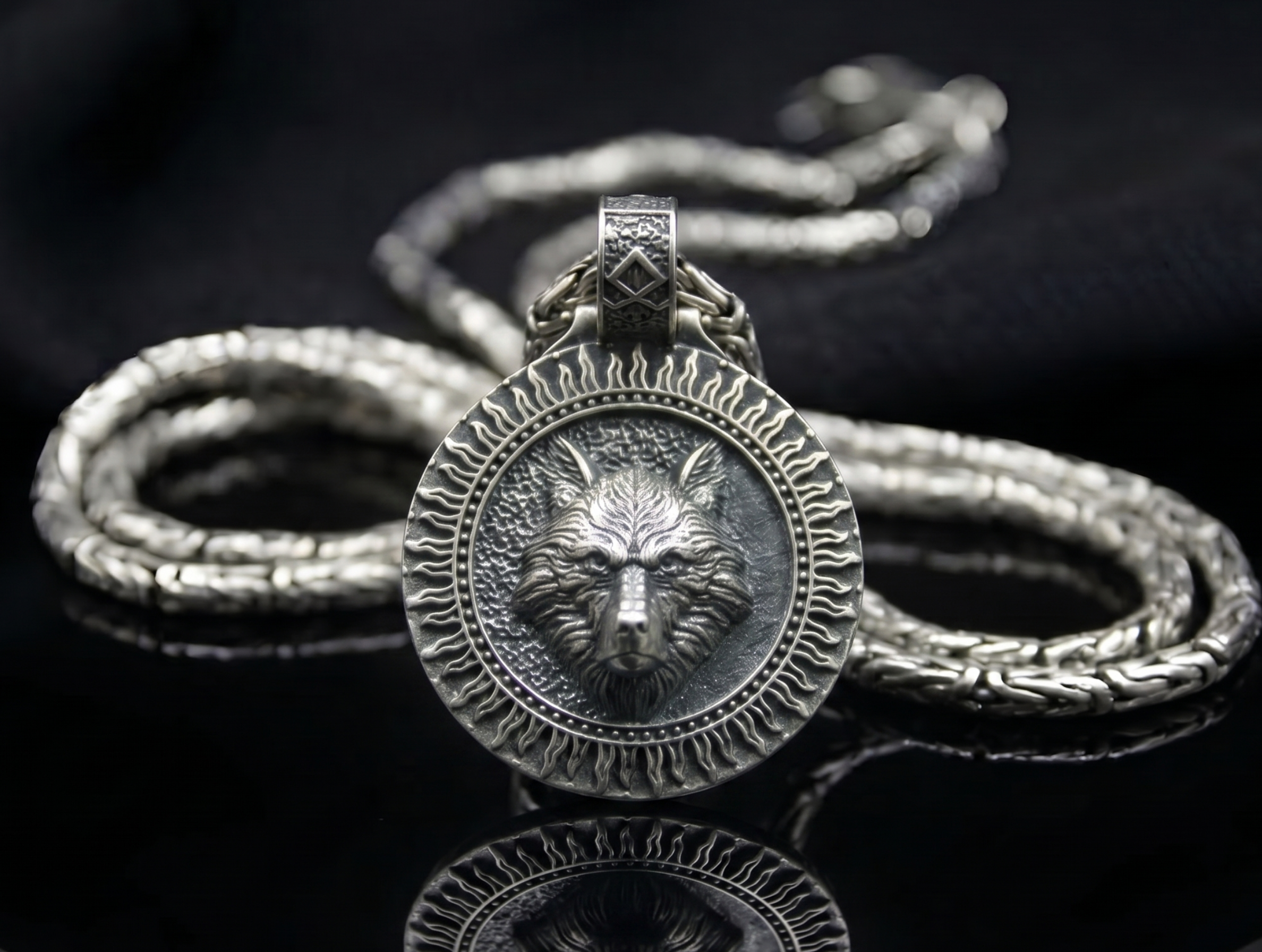 Majestic Wolf Sun Medallion 925 Sterling Silver Pendant