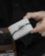 Thumbnail: Coffret élégance box cadeau pour homme de deux bracelets Atelier Botini
