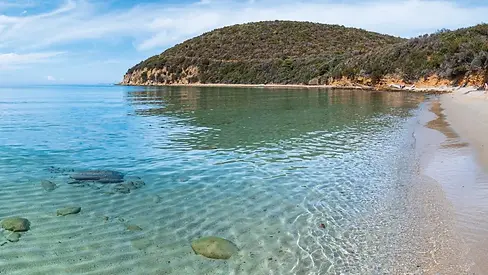 la-spiaggia-di-cala-violina.webp