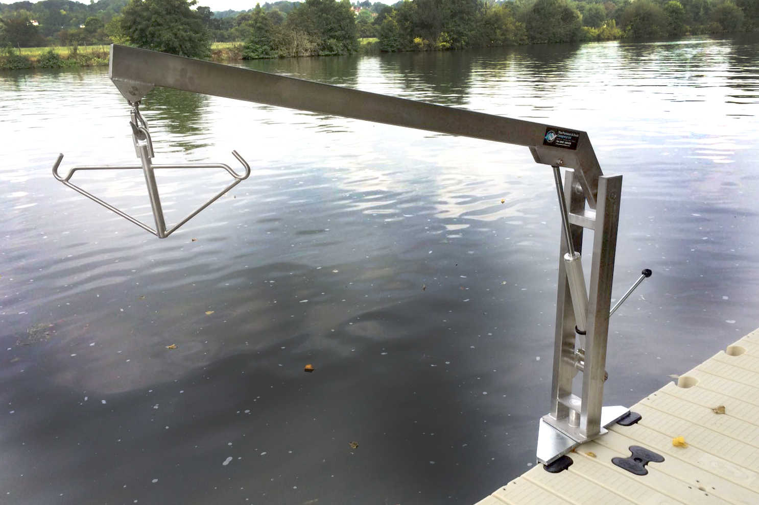 The Pontoon & Dock Company Ltd Hereford Hoist