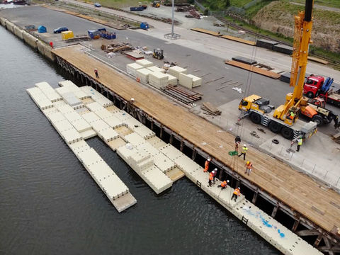 COMMERCIAL PONTOON HIRE