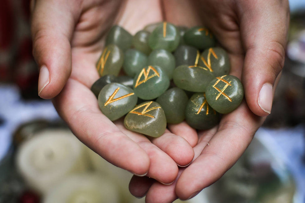 Divination Tools: Choosing the Right One for You