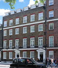 #07 Buckingham Gate.png