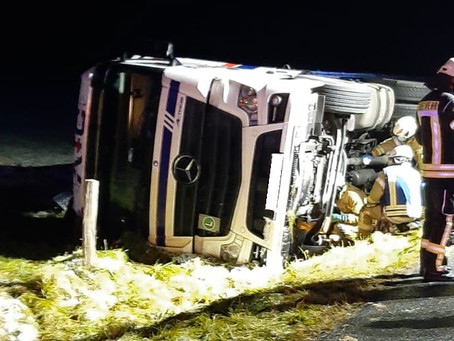 H2 LKW Unfall, Person klemmt