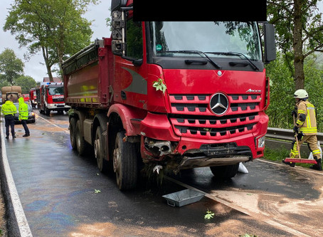 Verkehrsunfall G2 - LKW von Fahrbahn abgekommen
