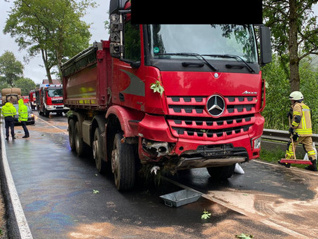 Verkehrsunfall G2 - LKW von Fahrbahn abgekommen
