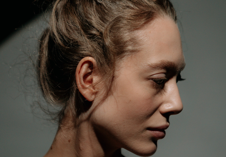 STRUGGLING WITH HAIR LOSS? HERE’S WHAT EVERY WOMAN SHOULD KNOW