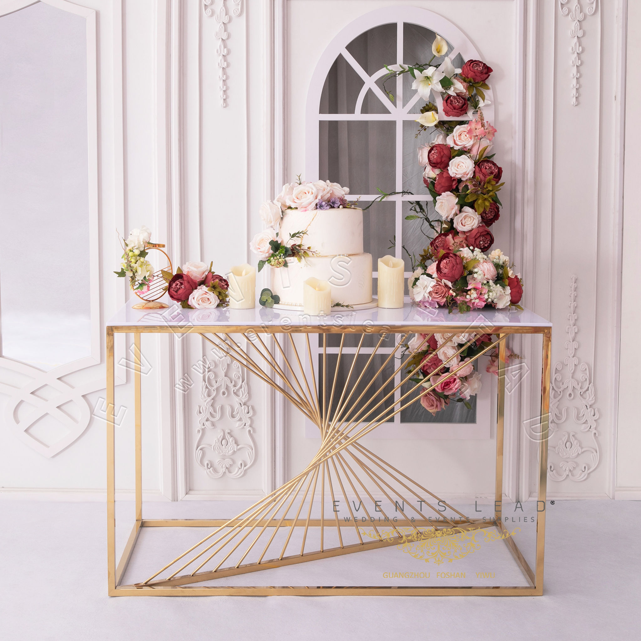 Stylish Golden Frame With With Top Hot Sale Stainless Steel Wedding Cake Table
