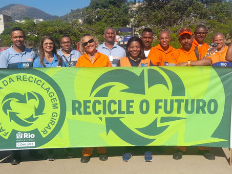 Praça Saiqui recebe campanha de adesão à coleta seletiva da Comlurb para Vila Valqueire
